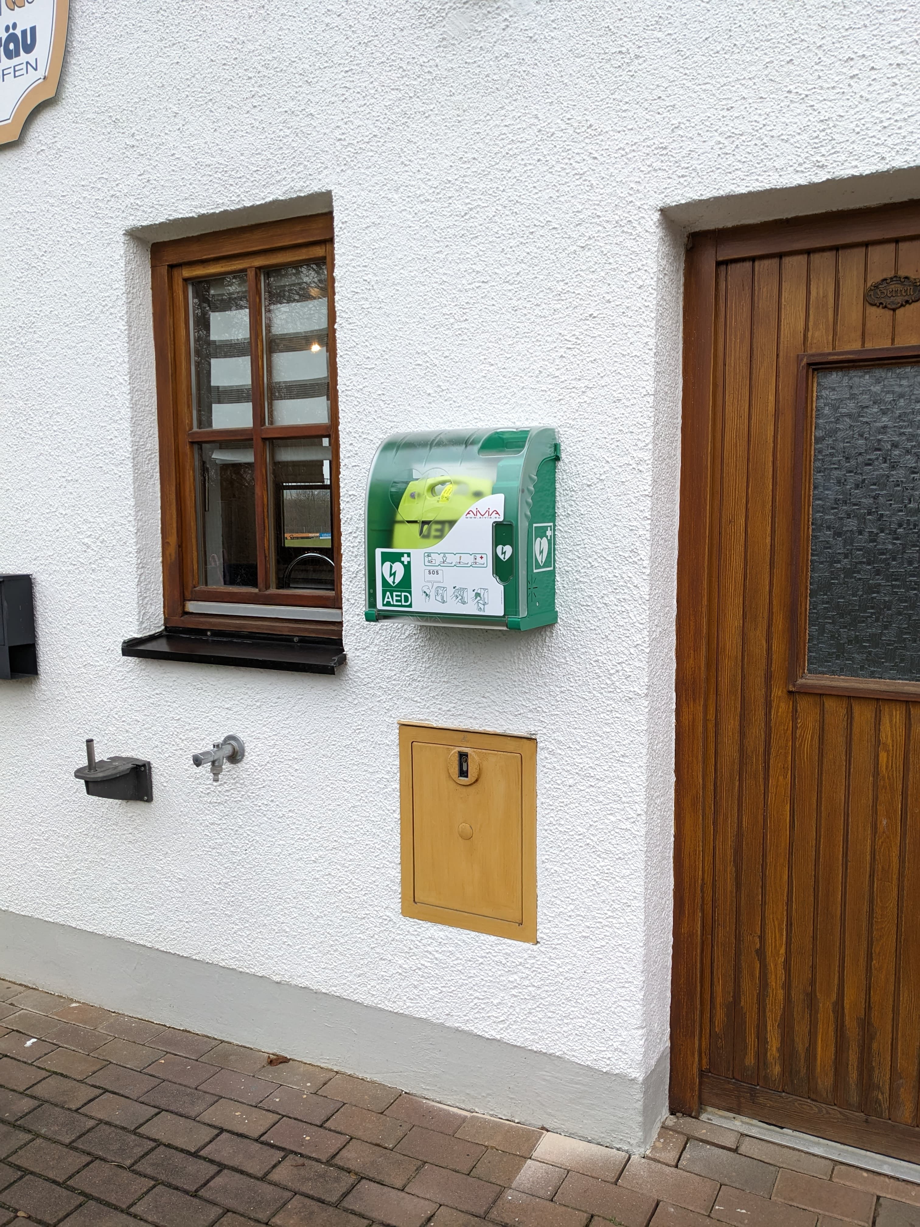 Defibrillator am Vereinsheim des TSV Paunzhausen